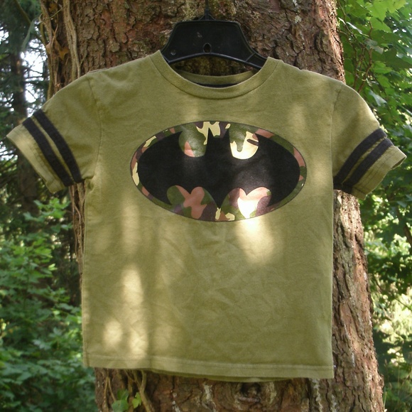 Boys Camo Bat Symbol T-Shirt Size M - Picture 8 of 8